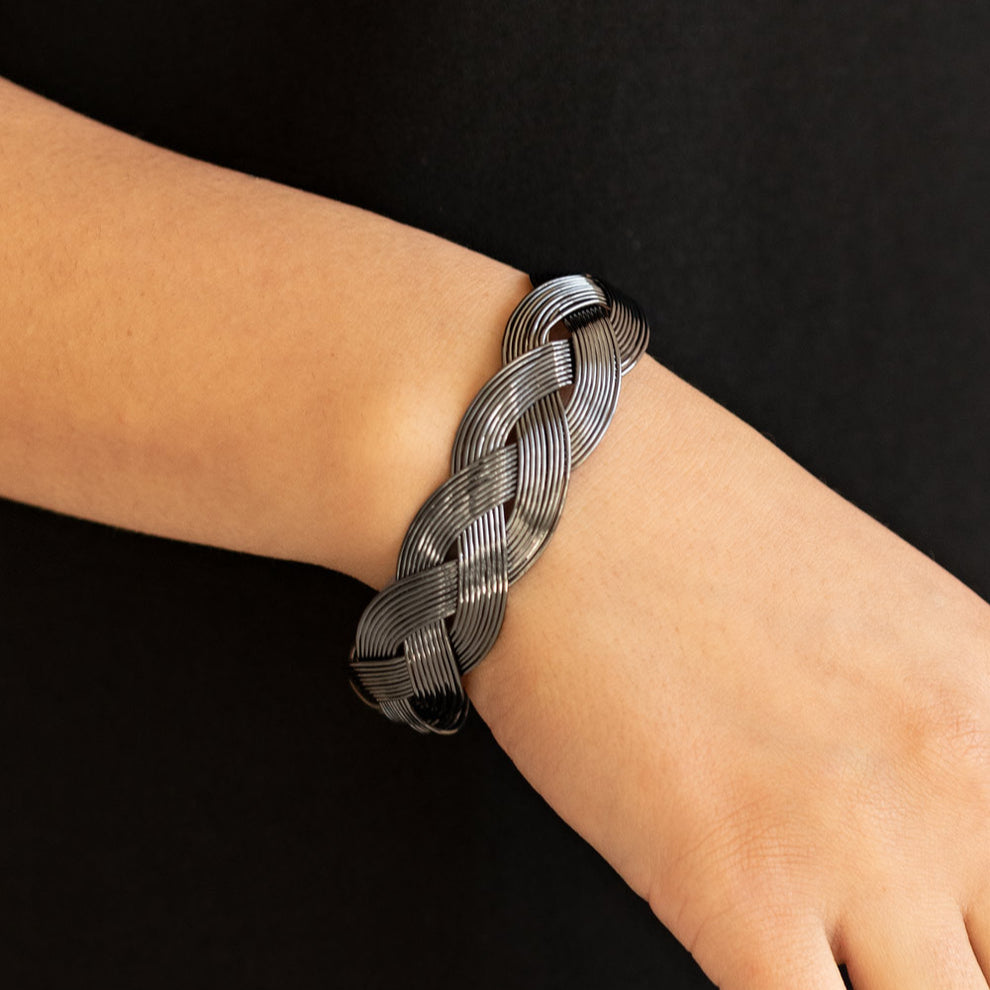Woven Wonder - Black