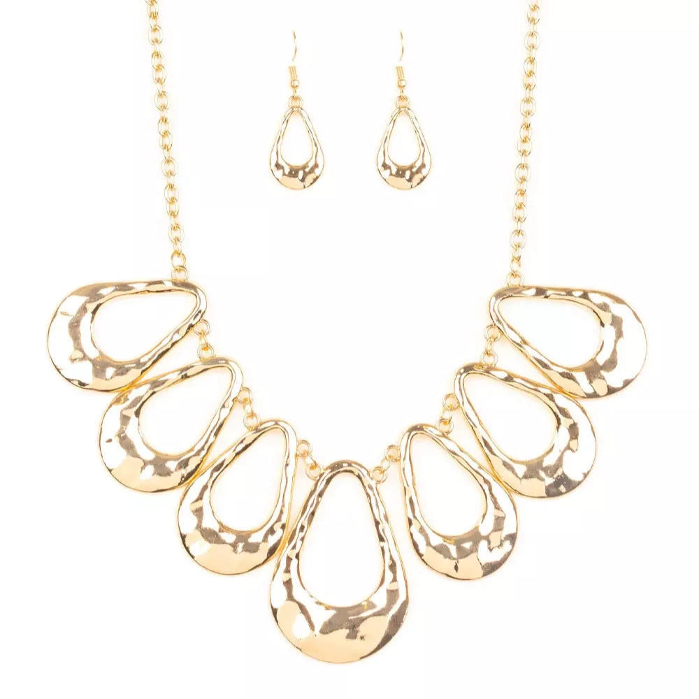 Teardrop Envy Gold Necklace